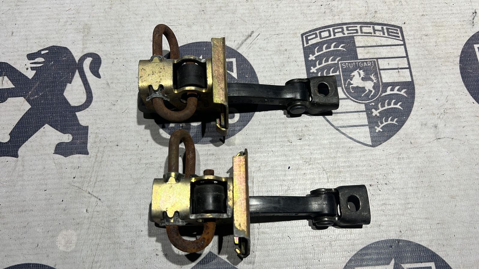 Ограничитель двери передний BMW 3/E46 1998-2007