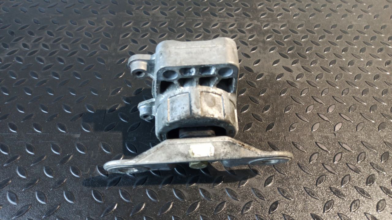 Опора двигателя Ford Mondeo/3 2000-2007