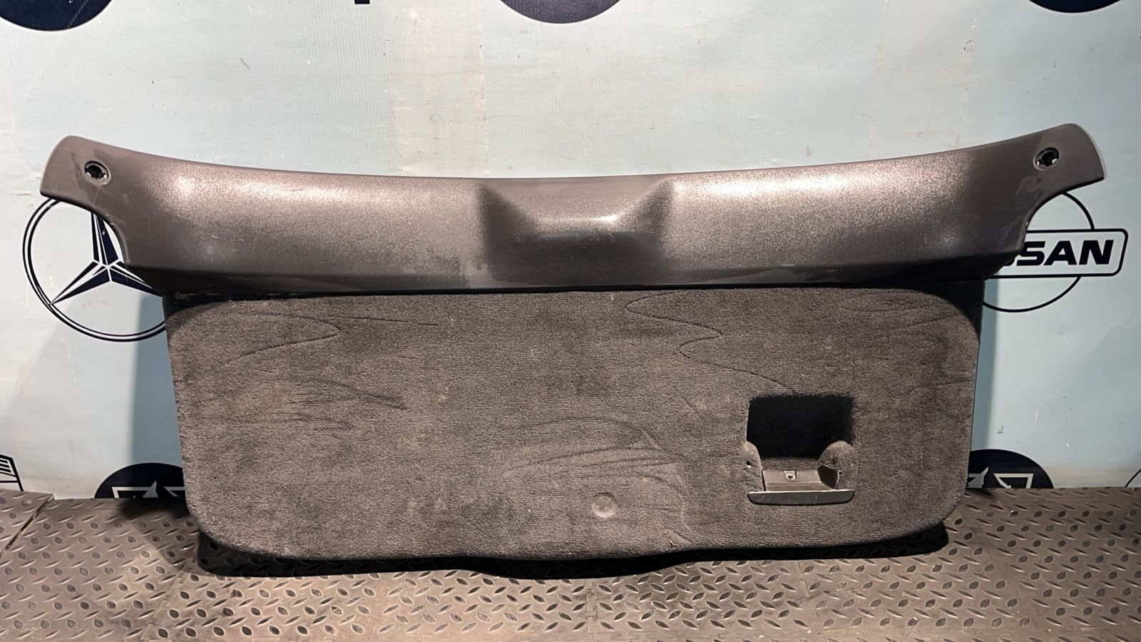 Обшивка двери багажника Opel Signum 2003-2008