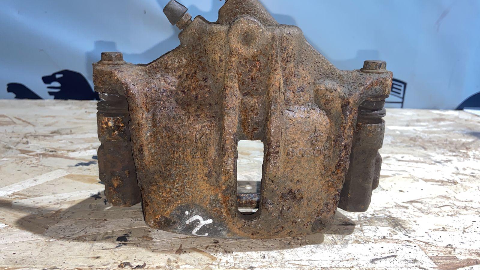 Суппорт передний правый Ford Mondeo/3 2000-2007