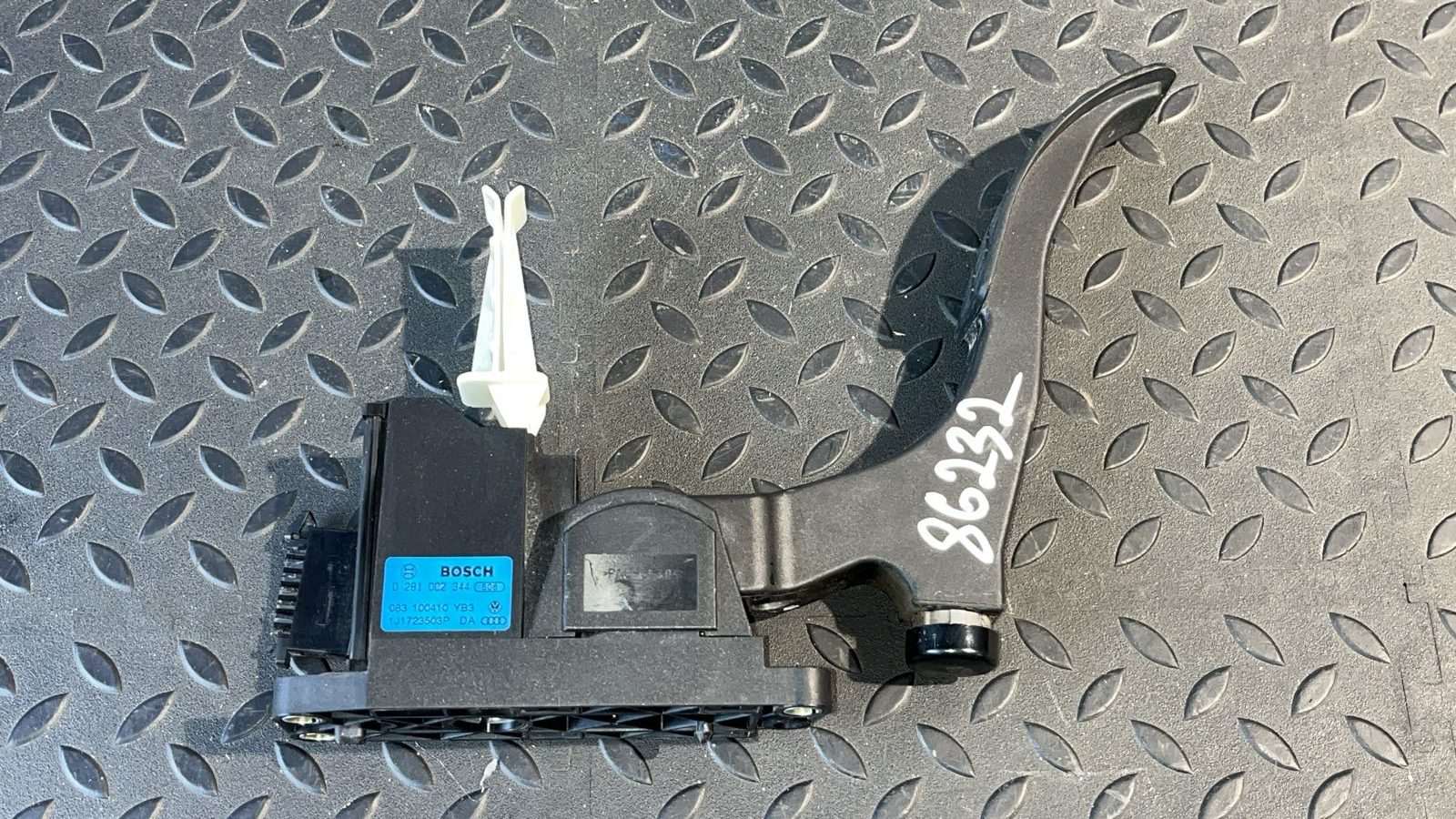 Педаль газа Volkswagen Golf/4 1997-2006