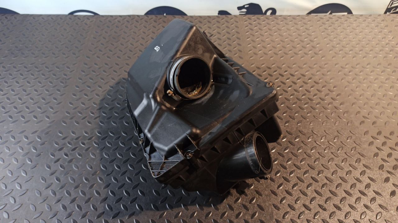 Корпус воздушного фильтра Opel Zafira/B 2005-2014