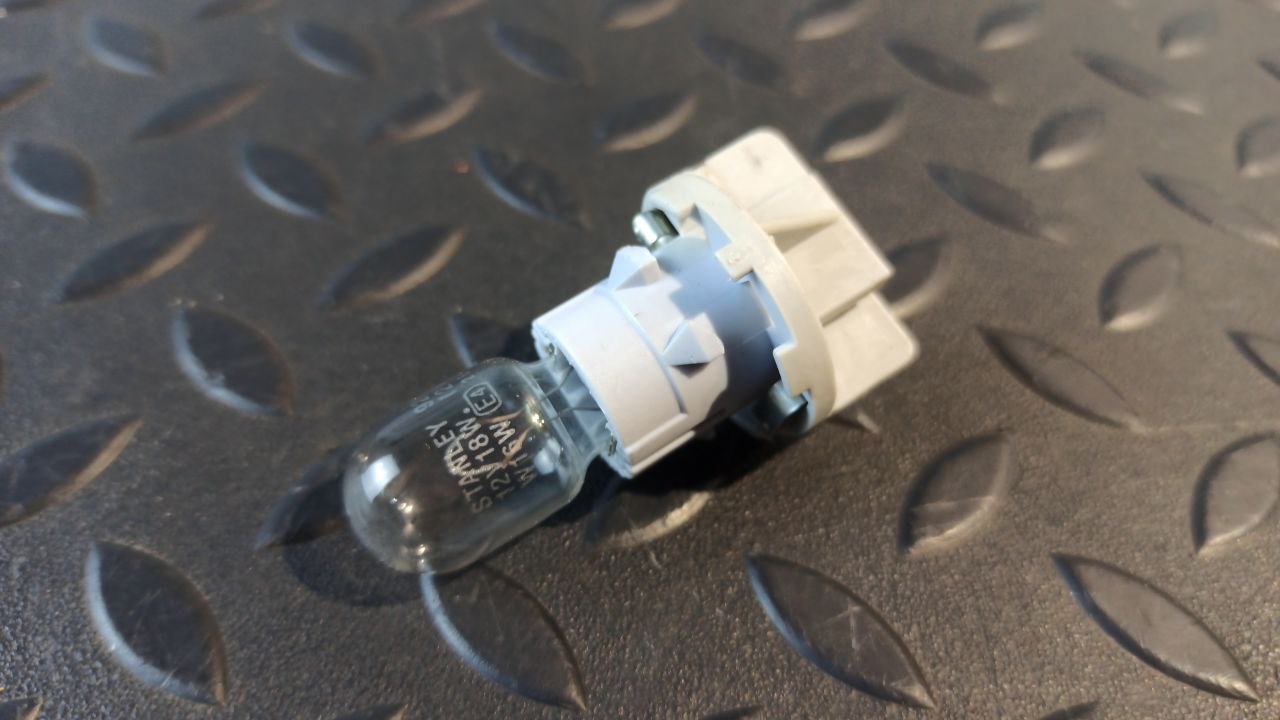 Патрон лампы указателя поворота Toyota Land Cruiser Prado/120 2002-2009