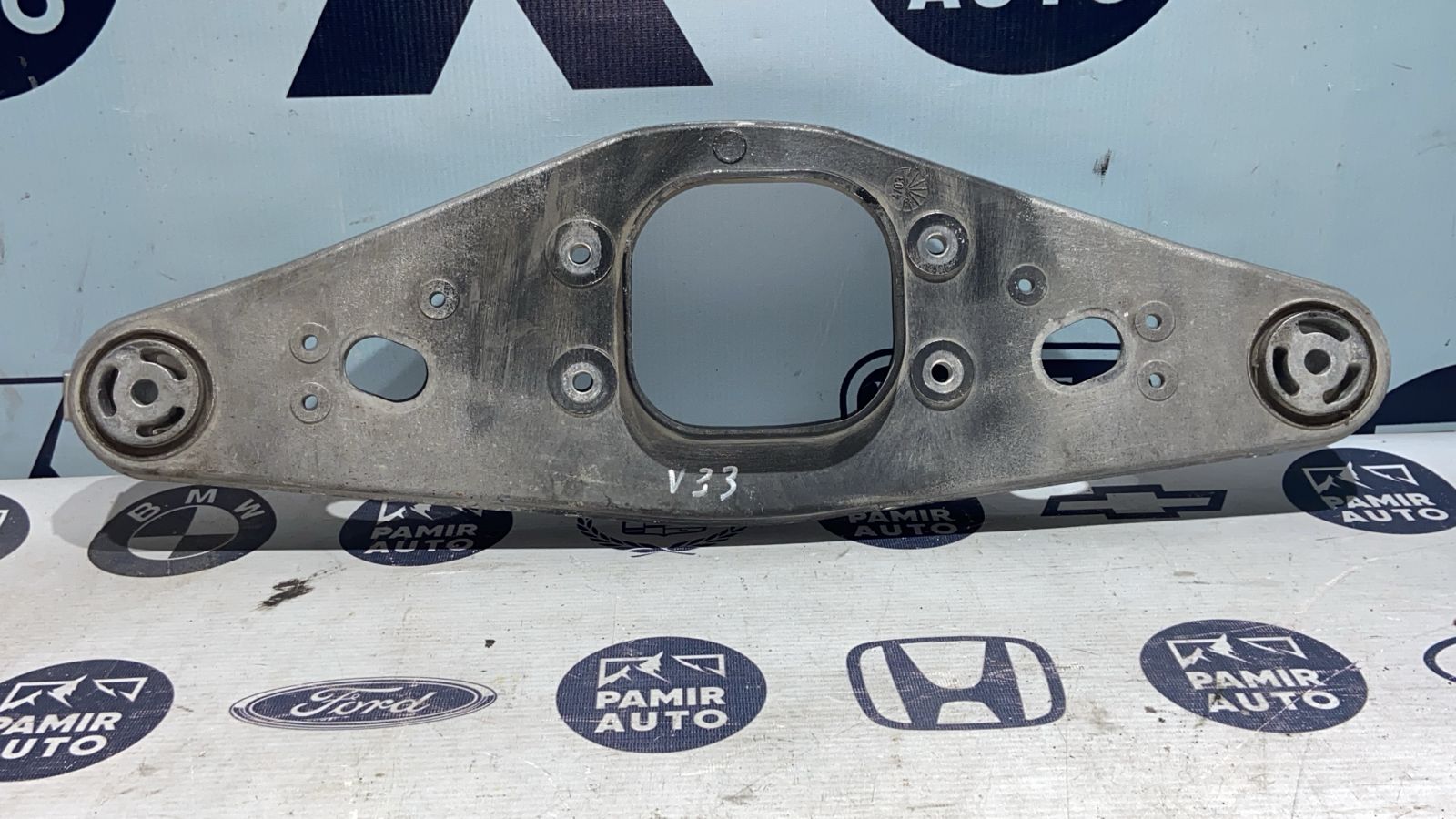 Кронштейн редуктора Mercedes E/W211 2002-2009