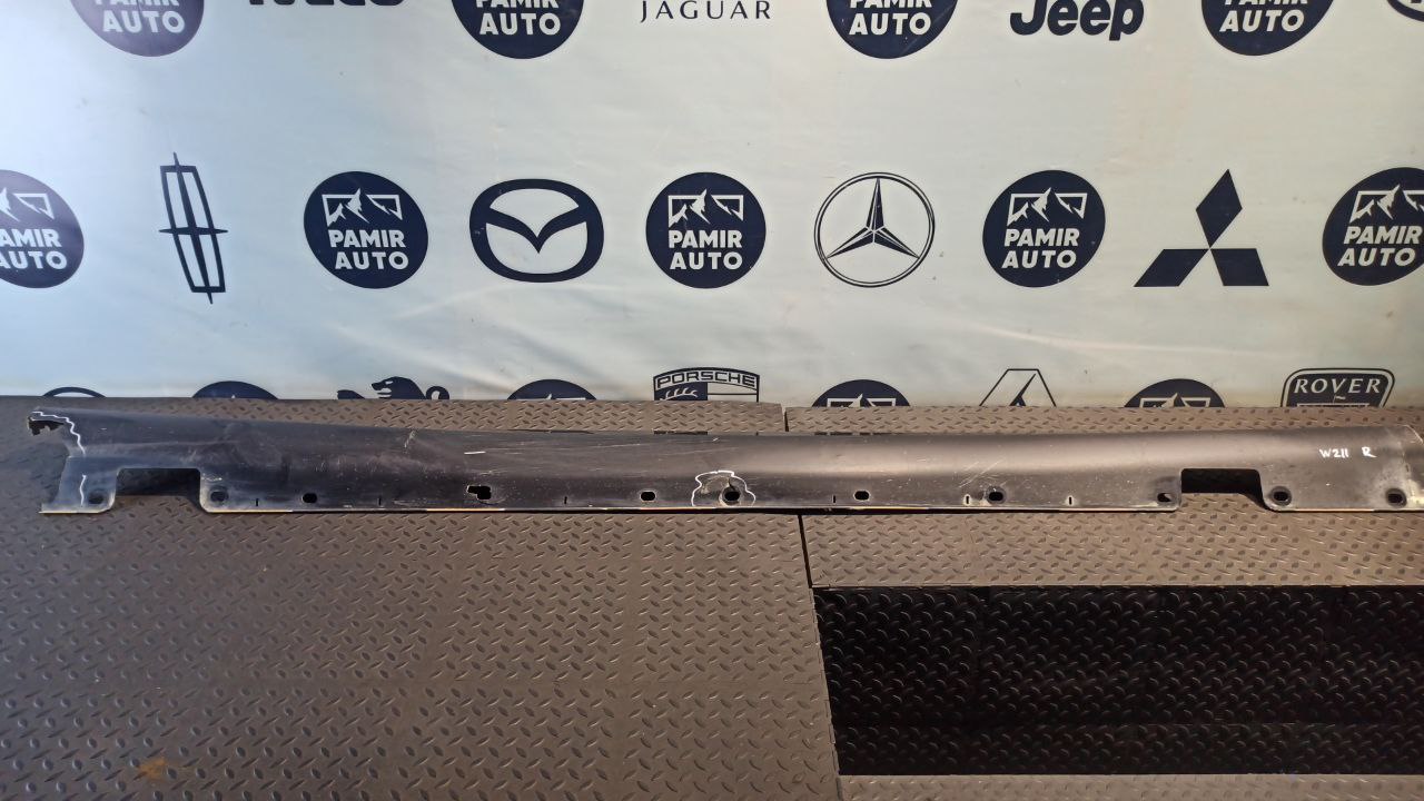 Накладка порога правая Mercedes E/W211 2002-2009