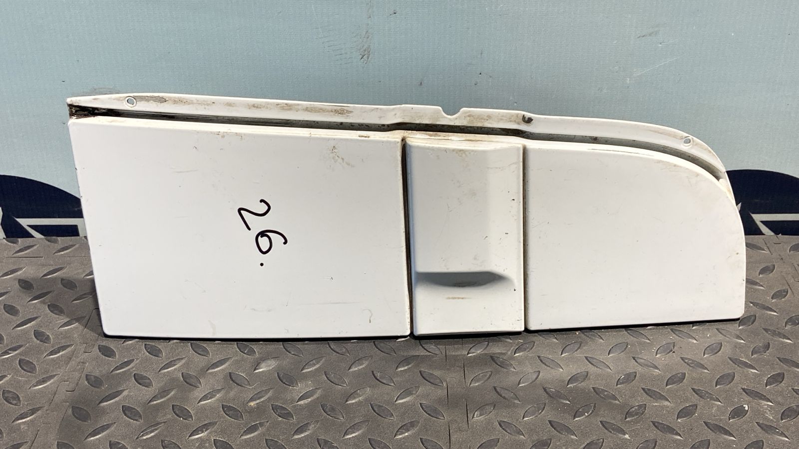 Лючок бензобака Mercedes Vito/W639 2003-2014