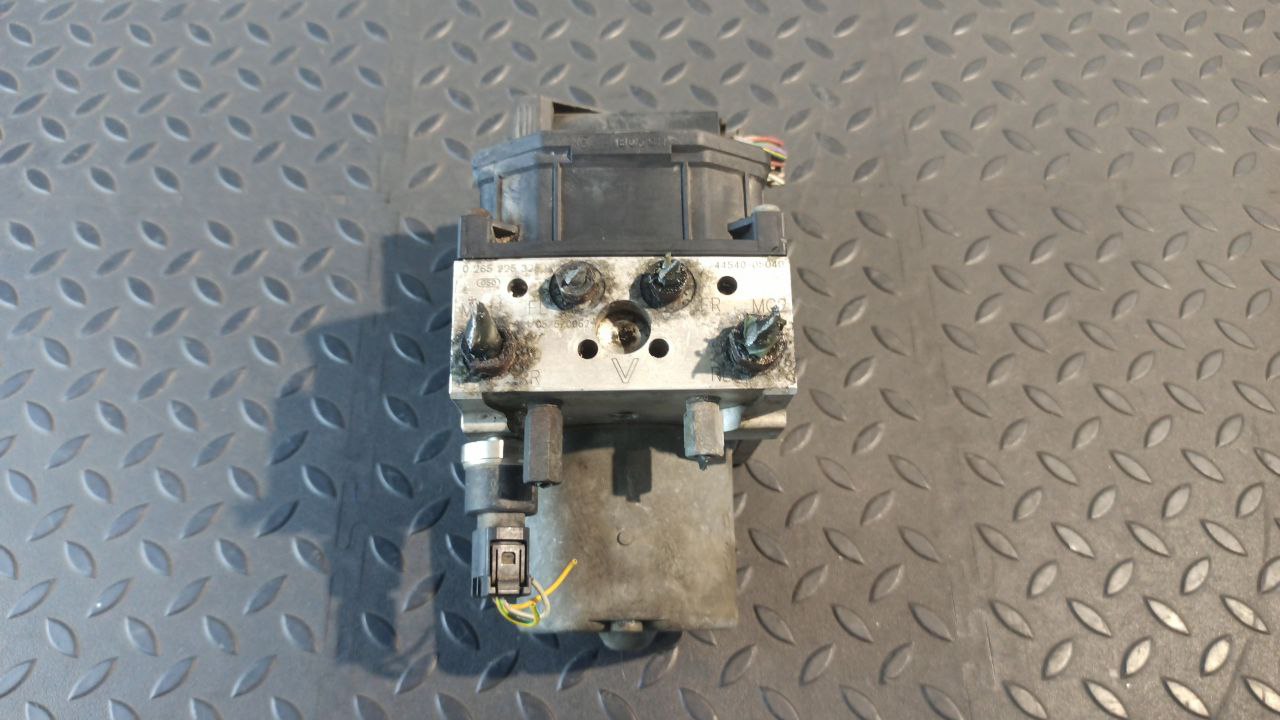 Блок ABS Toyota Avensis/2 2003-2009