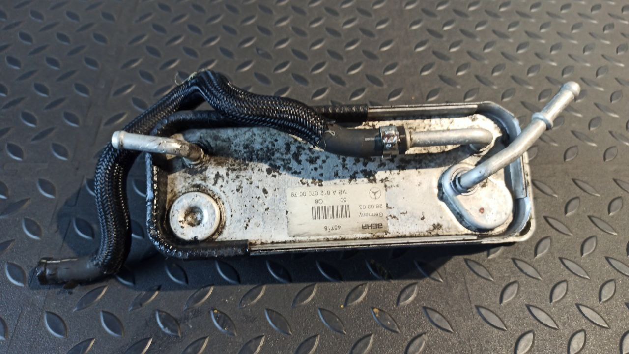 Радиатор масляный (Теплообменник) Mercedes C/W203 2000-2008