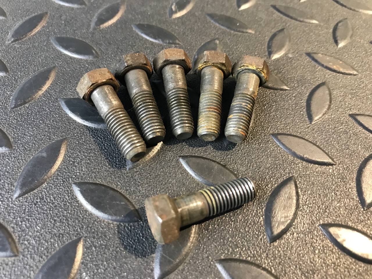 Болт корзины сцепления Opel Vectra/C 2002-2008