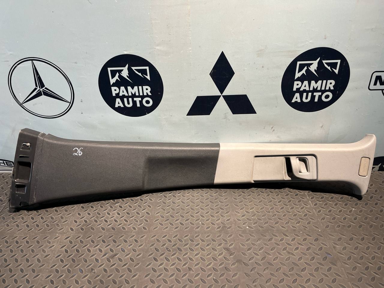 Обшивка стойки средняя левая Opel Zafira/B 2005-2014