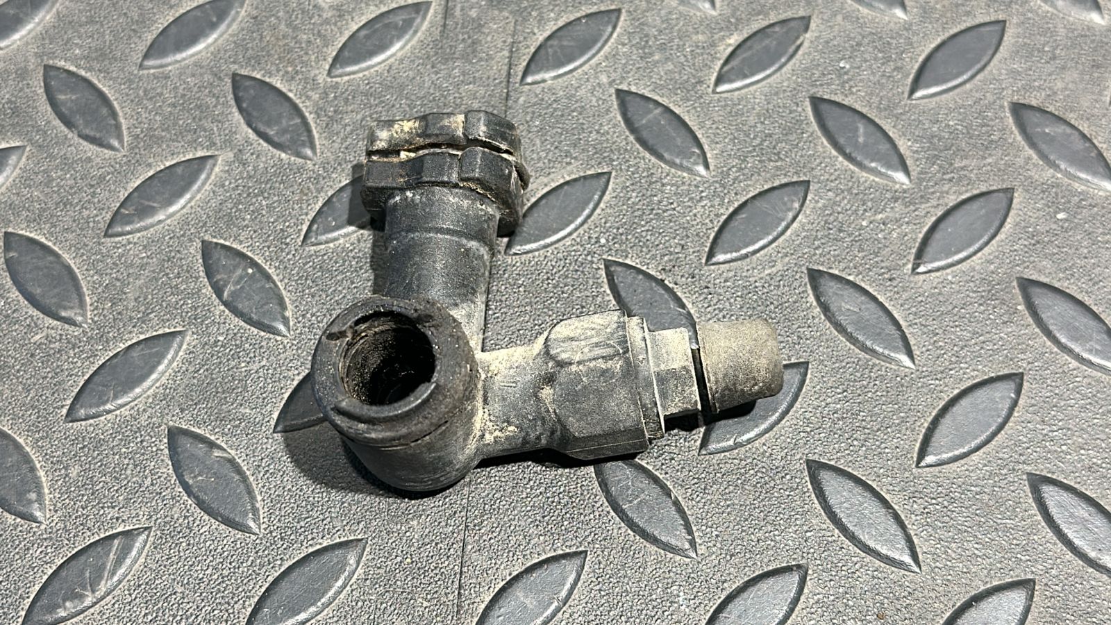 Трубка цилиндра сцепления Opel Astra/H 2004-2014