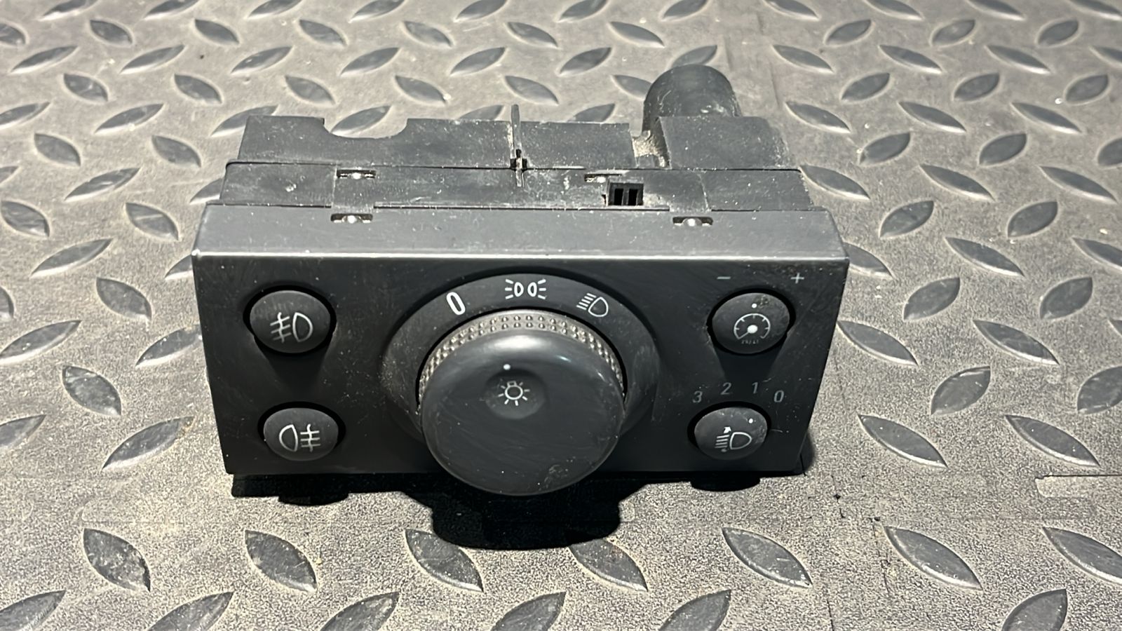 Переключатель света фар Opel Signum 2003-2008