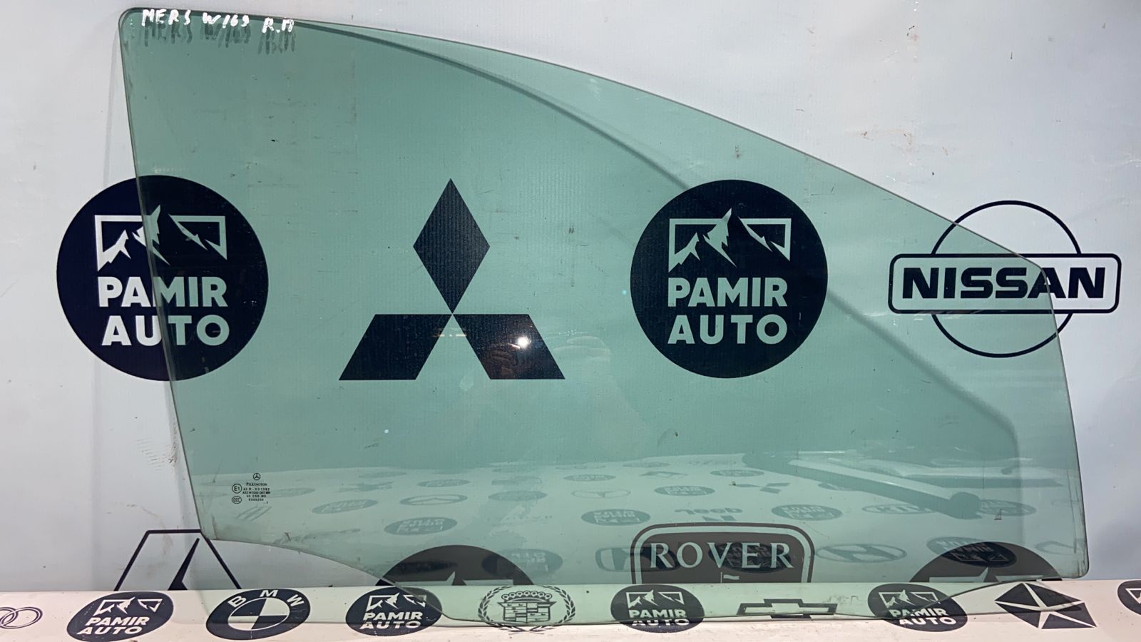 Стекло двери передне правое Mercedes B/W245 2005-2011