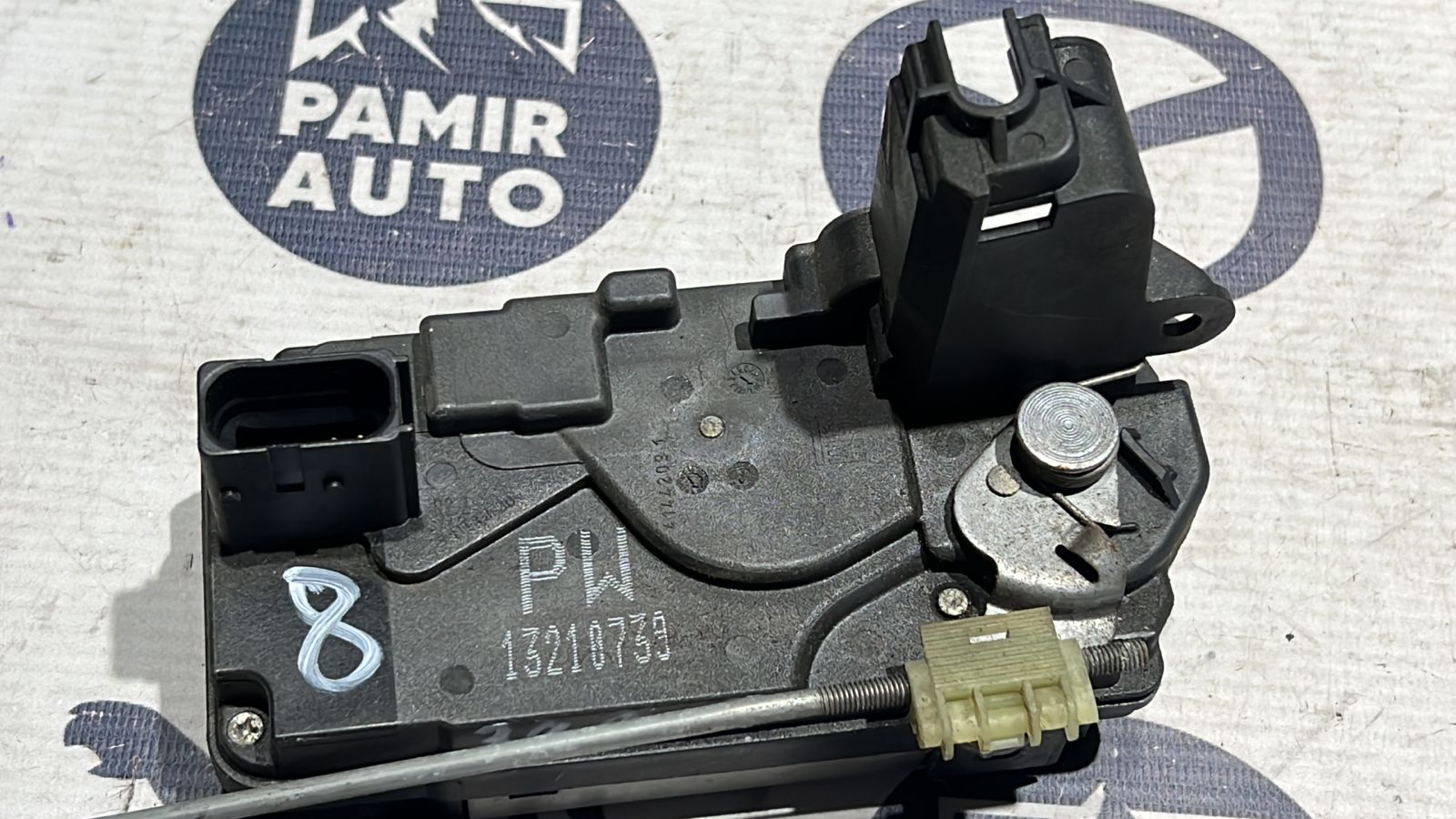 Замок двери задний правый Opel Zafira/B 2005-2014