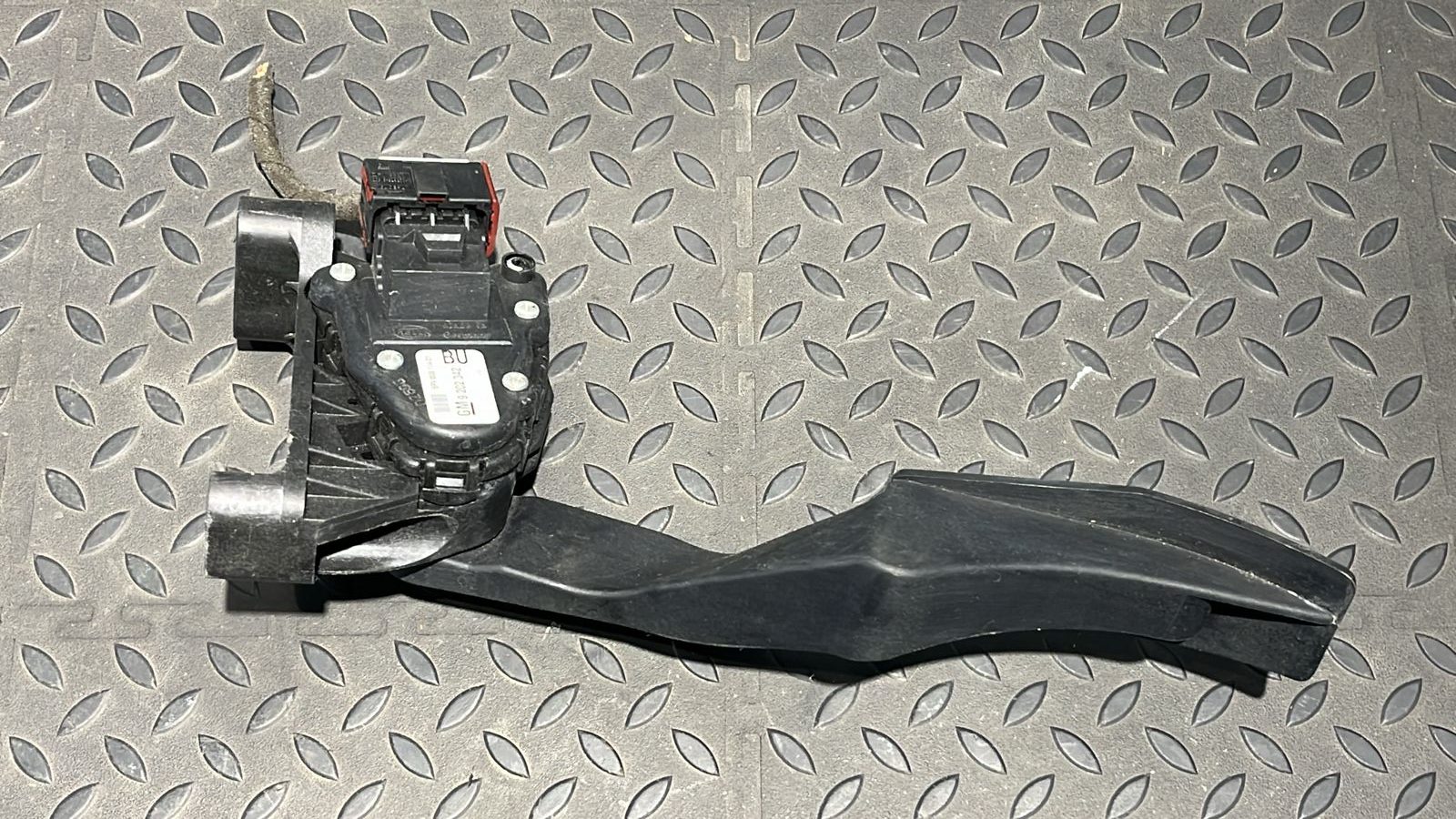 Педаль газа Opel Zafira/B 2005-2014