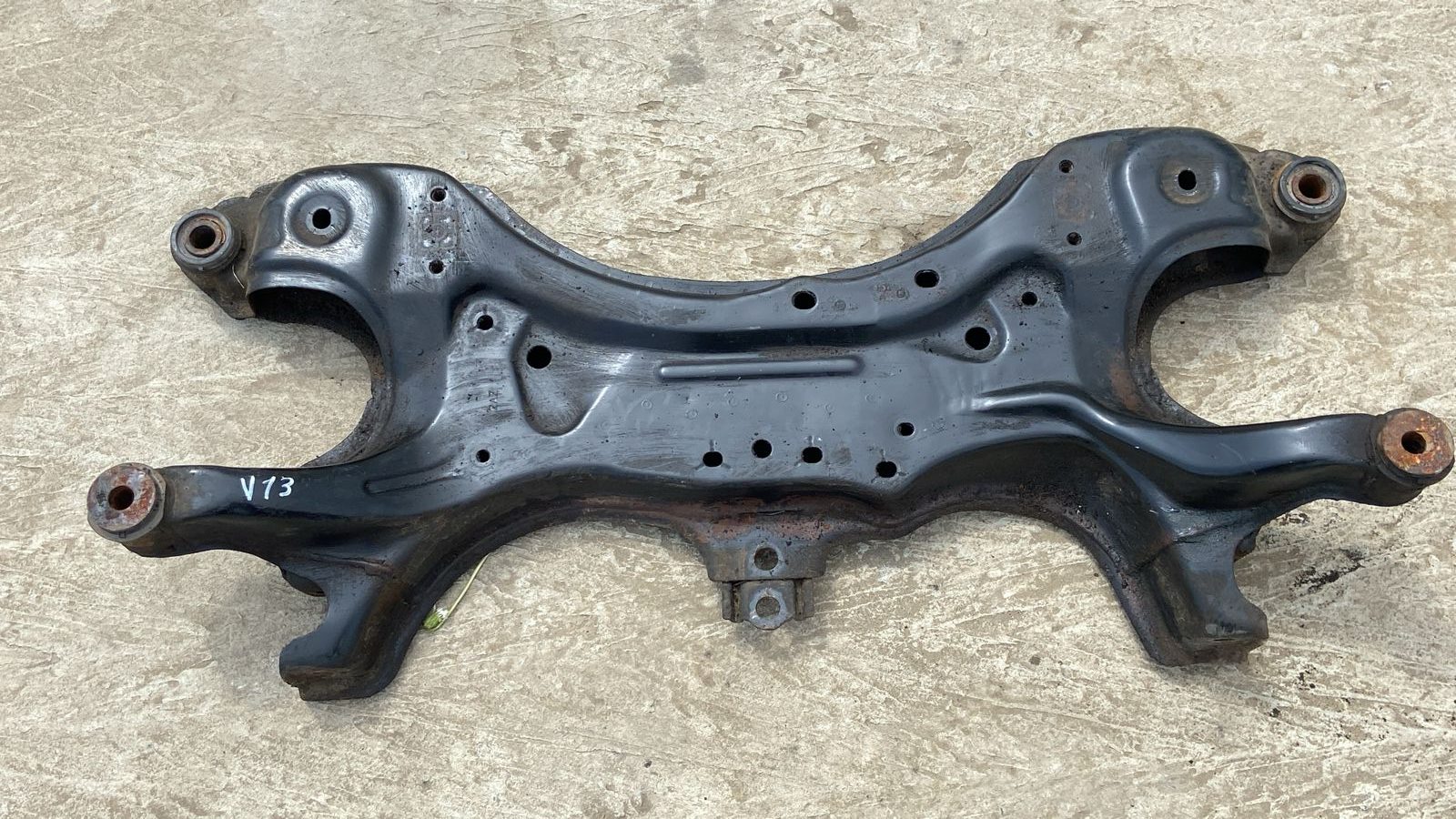 Балка передняя (Подрамник) Toyota Avensis/2 2003-2009