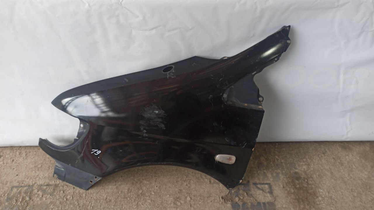 Крыло переднее левое Mercedes Vito/W638 1996-2003