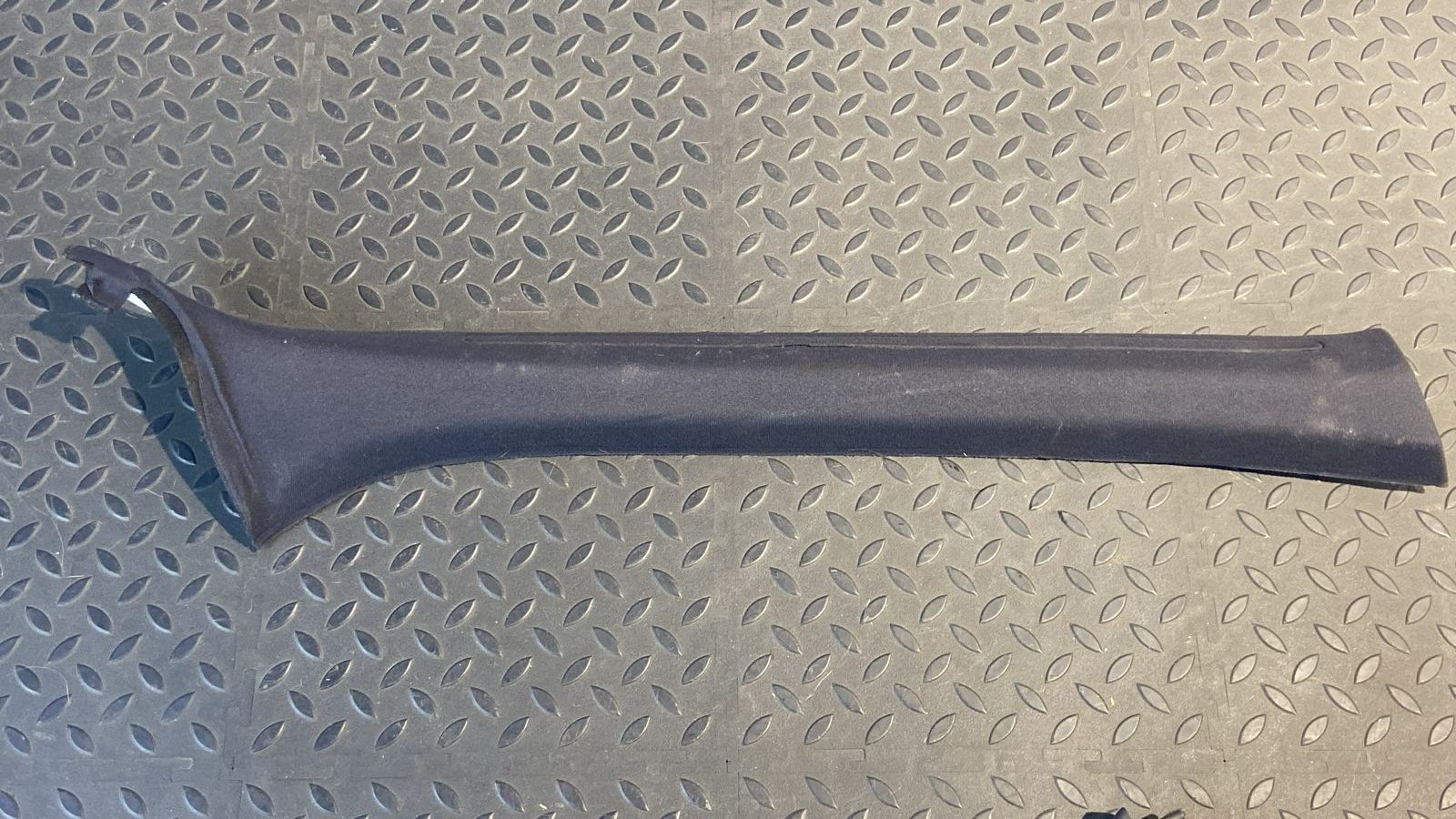 Обшивка стойки передняя правая BMW 3/E46 1998-2007