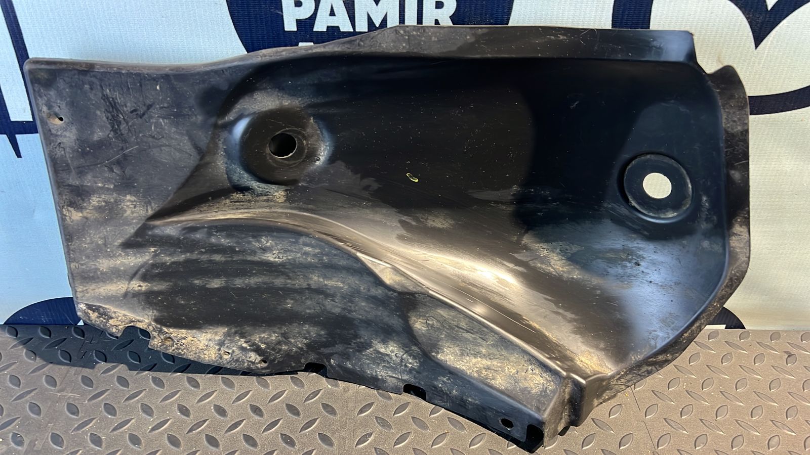 Локер (Подкрылок) задний левый Renault Sandero 2009-2014