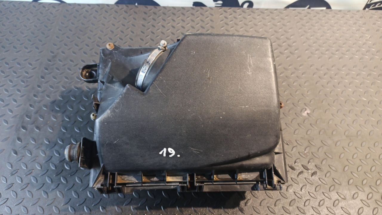 Корпус воздушного фильтра Opel Vectra/C 2002-2008