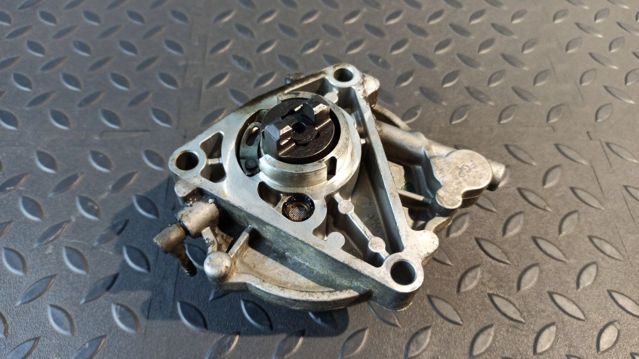 Насос вакуумный Opel Zafira/B 2005-2014