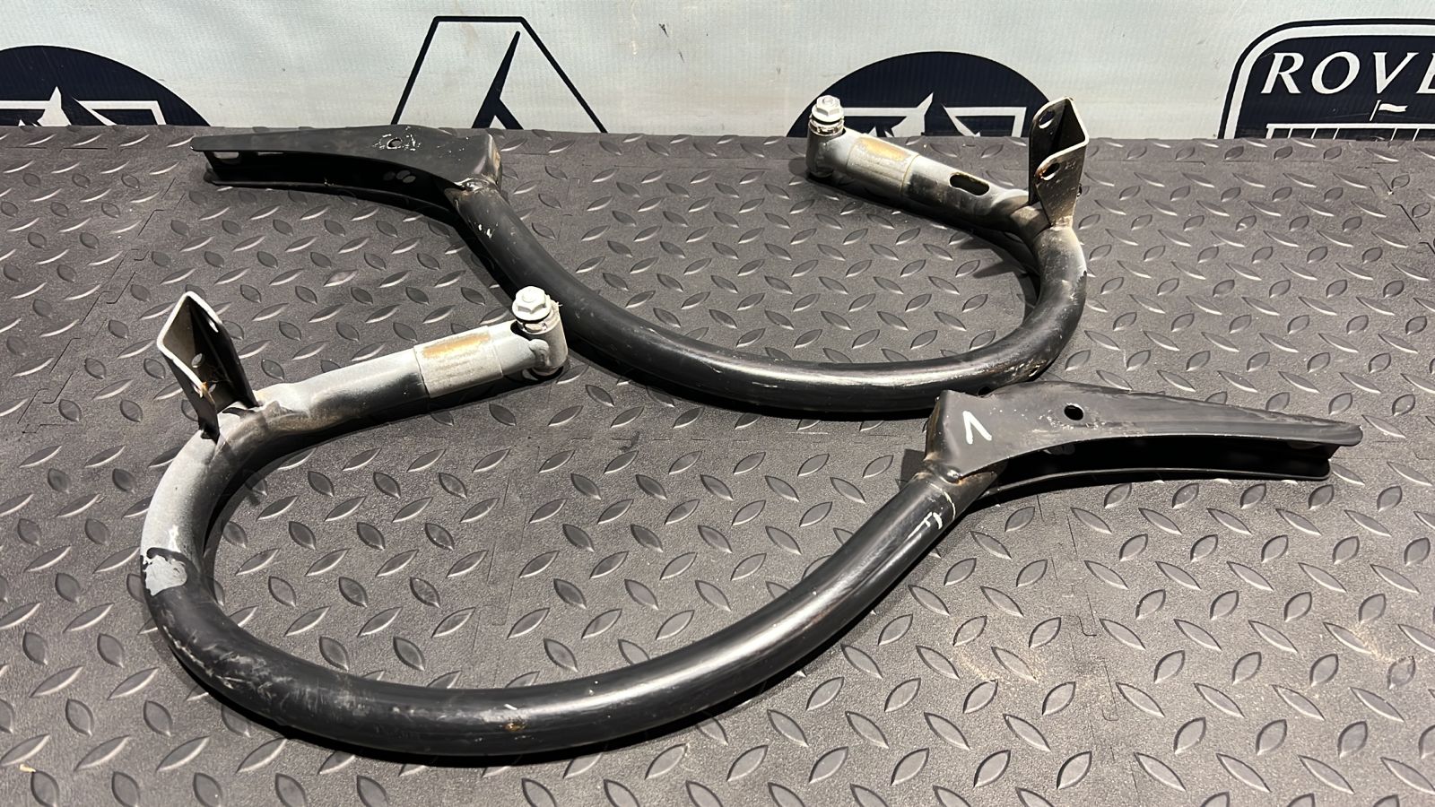 Петля крышки багажника Mercedes C/W202 1993-2001