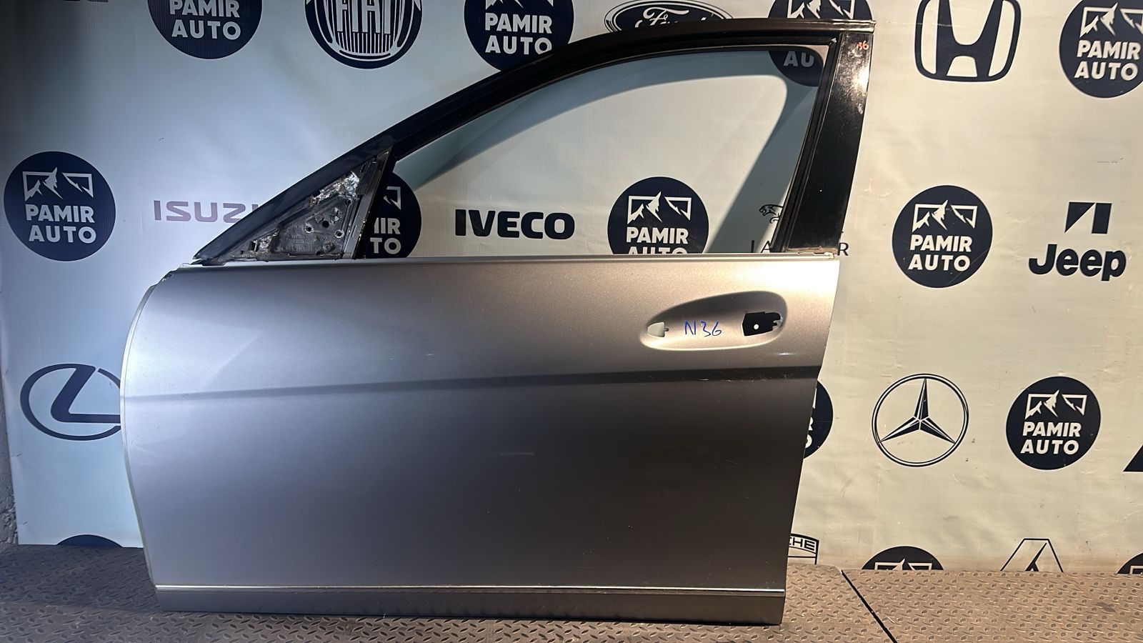 Дверь передняя левая Mercedes C/W204 2006-2015