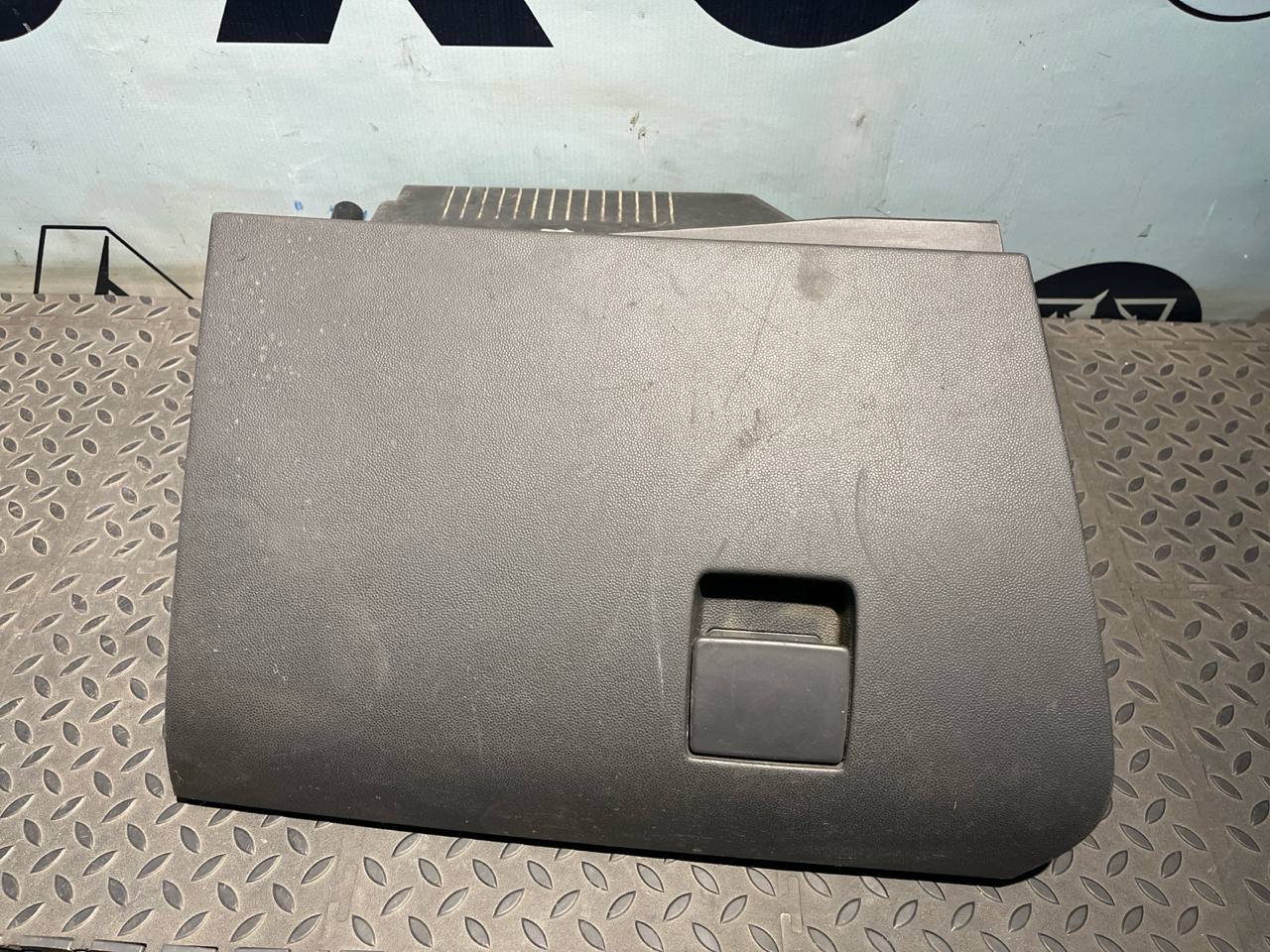 Бардачок Opel Astra/H 2004-2014