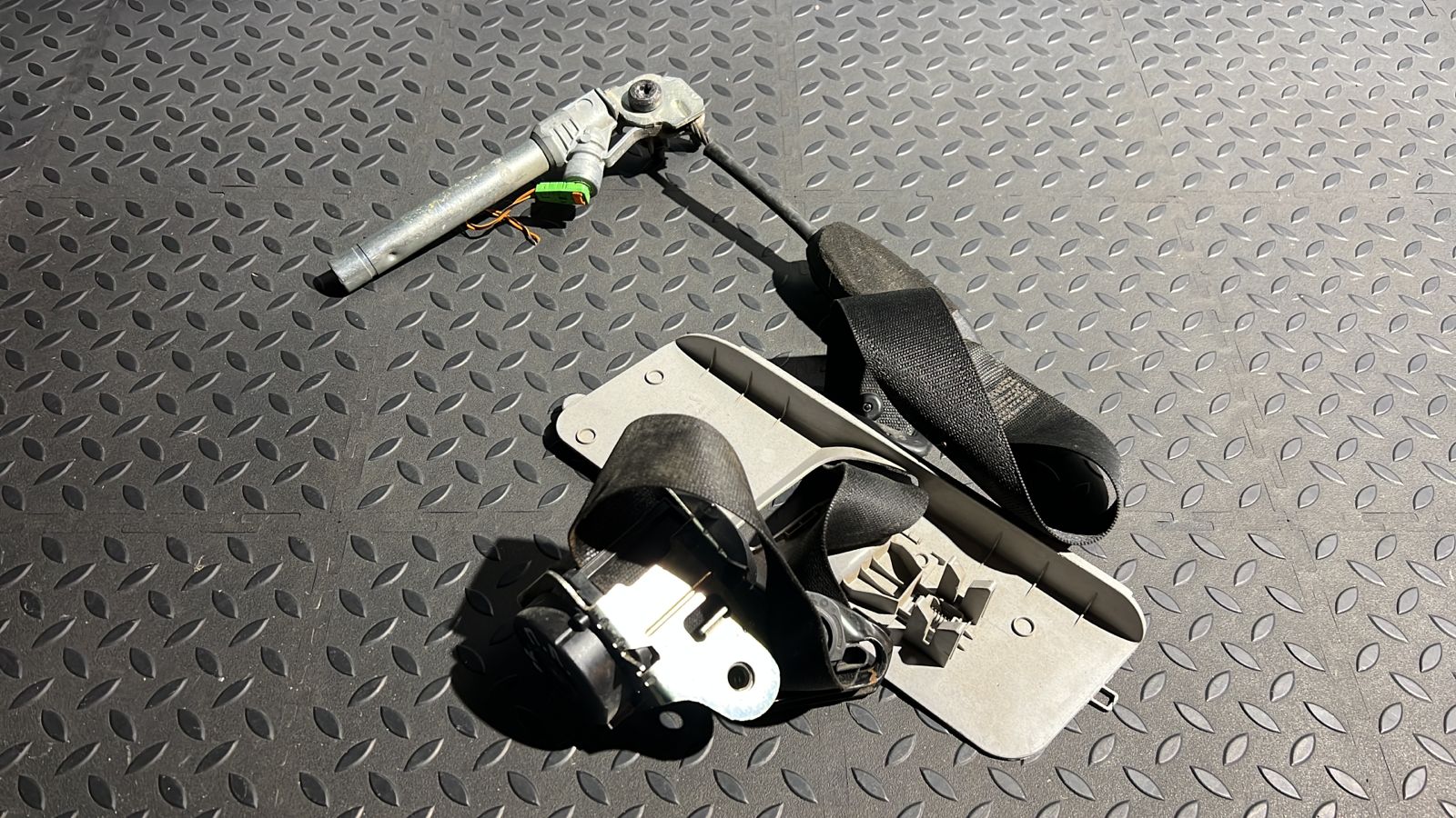 Ремень безопасности передний левый Opel Corsa/D 2006-2014