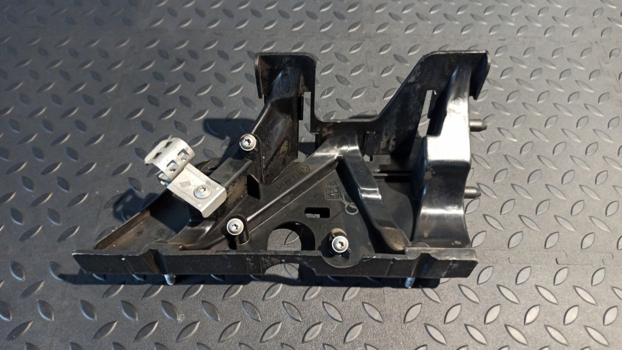 Кронштейн впускного коллектора BMW 3/E46 1998-2007