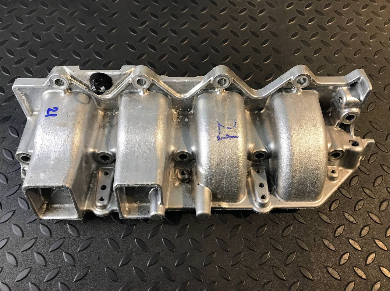 Коллектор впускной Renault Megane/2 2002-2009