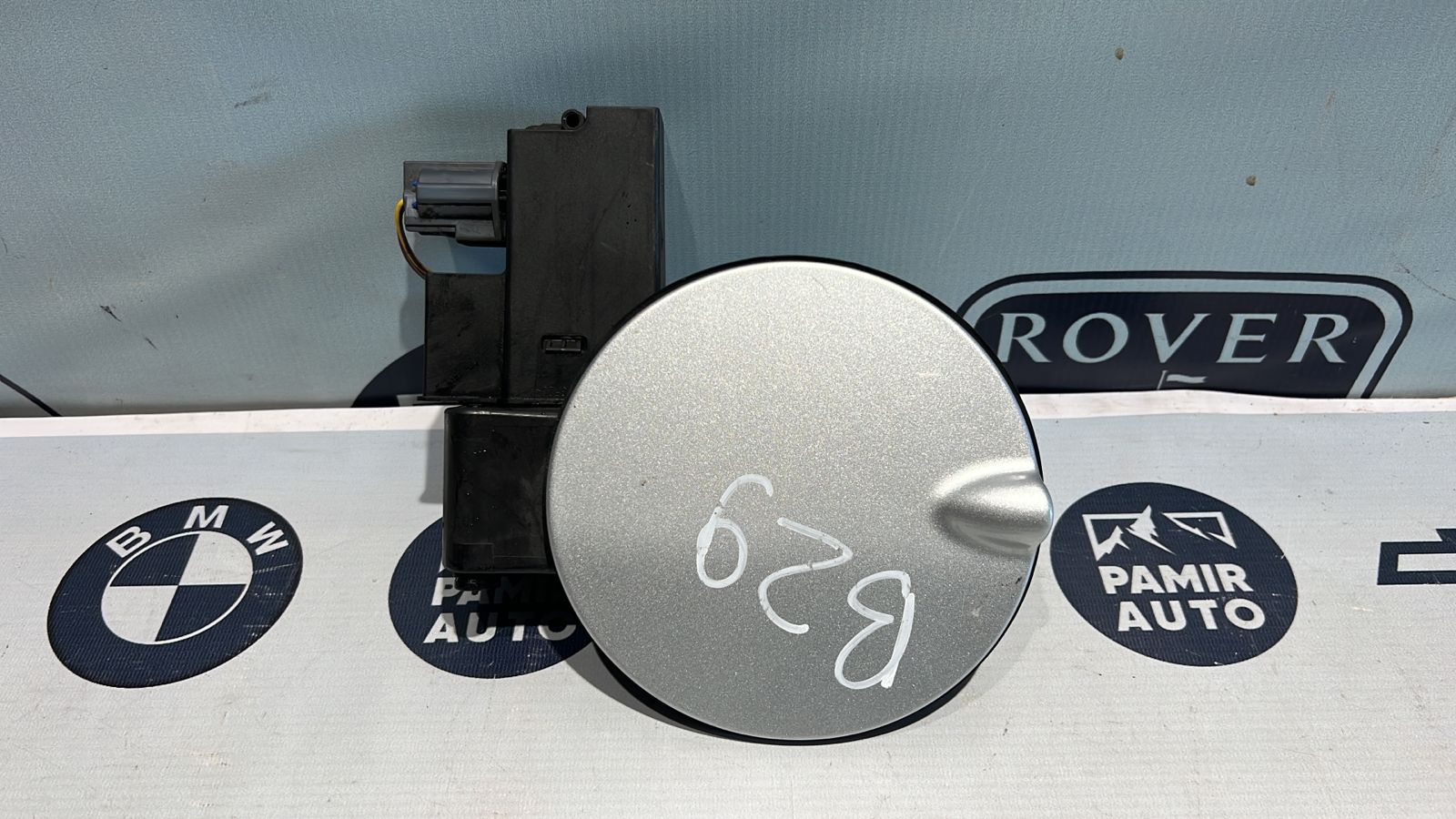 Лючок бензобака Ford Focus/2 2004-2011