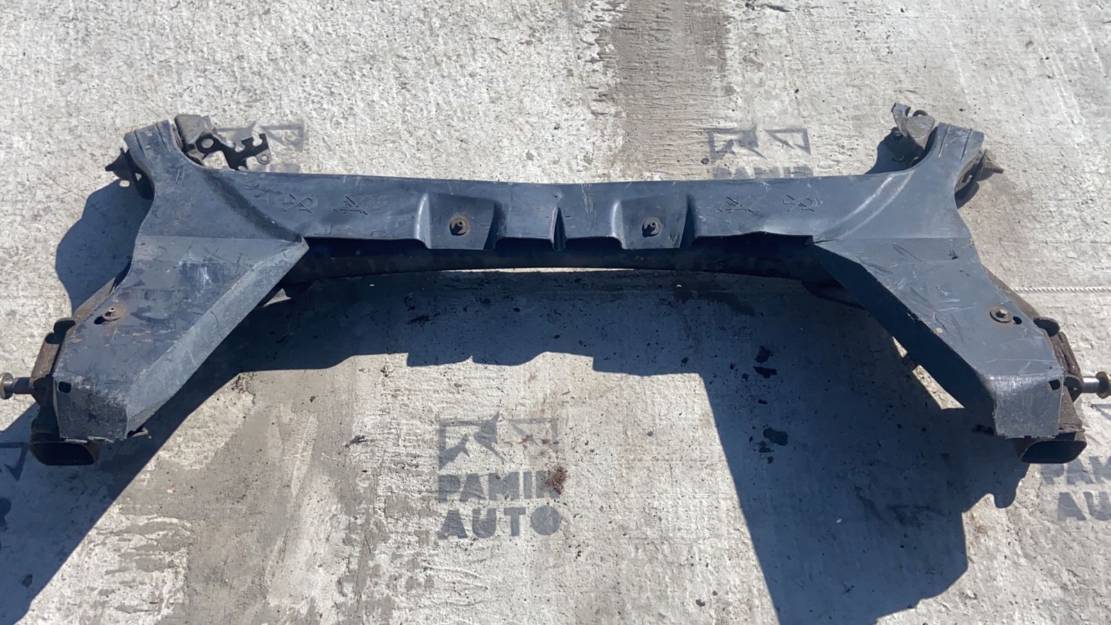 Балка задняя Renault Scenic/2 2003-2009