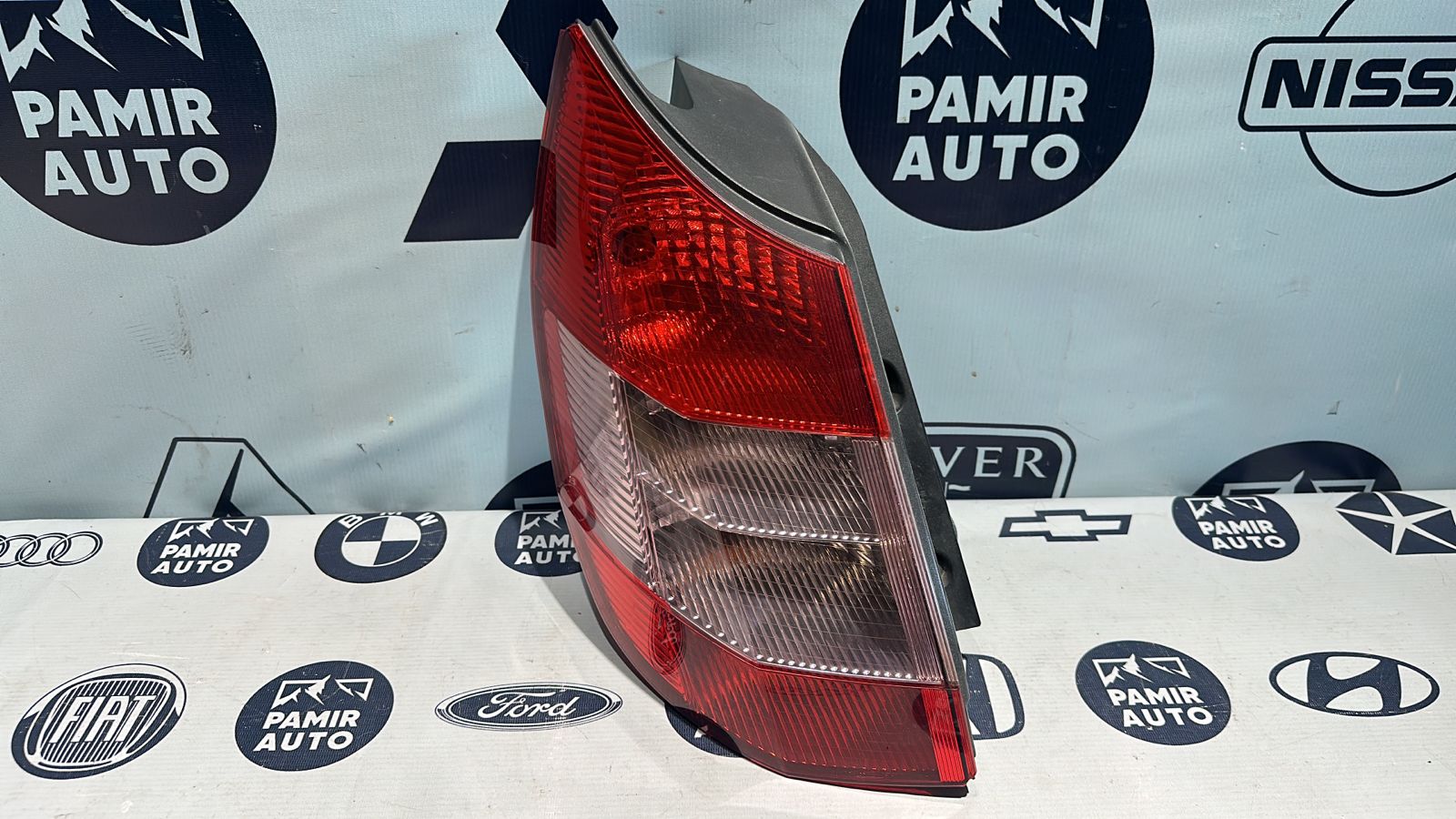 Фонарь задний левый Renault Scenic/2 2003-2009