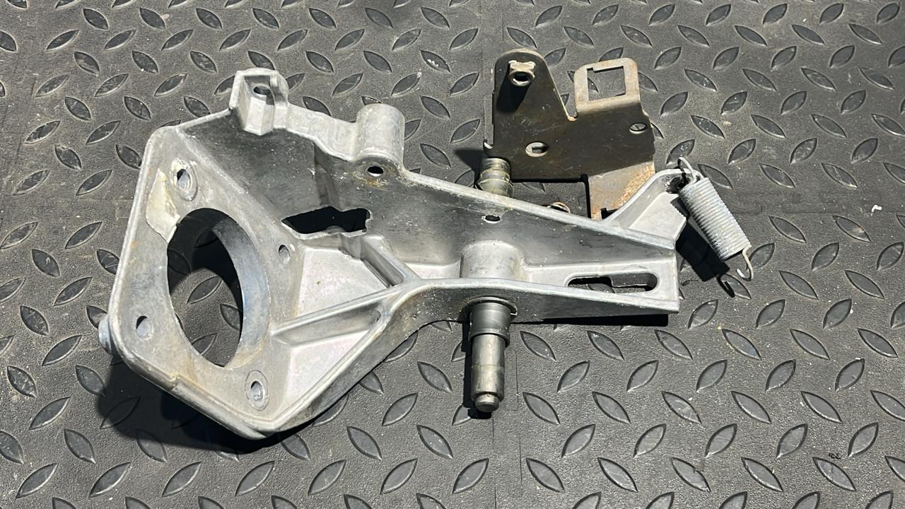 Кронштейн педалей (Тормоз/Сцепление) BMW 3/E46 1998-2007