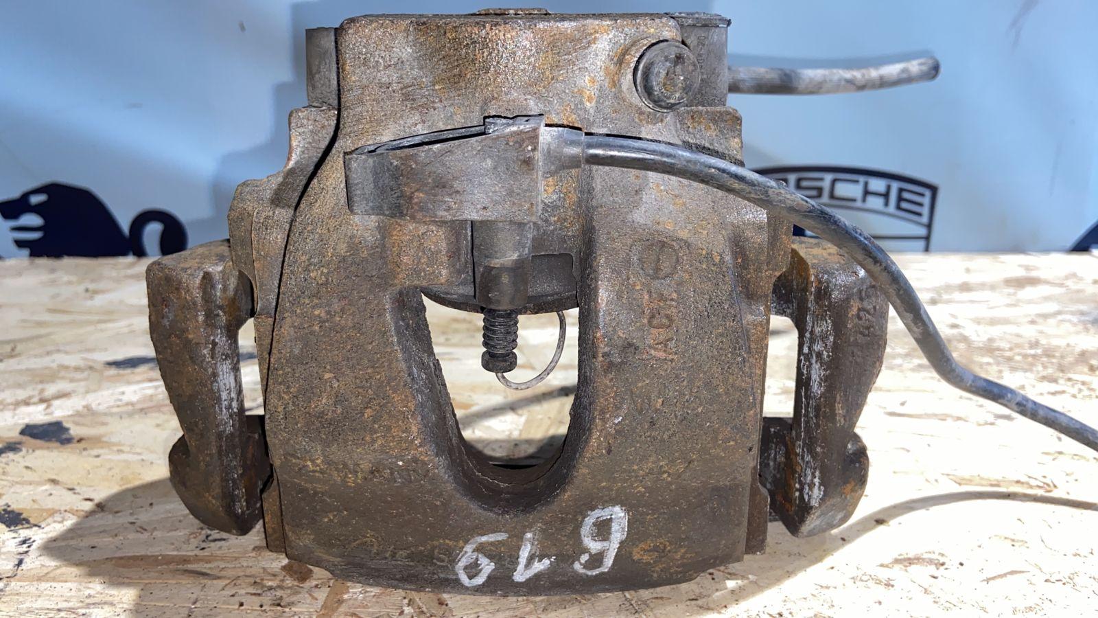 Суппорт передний левый Mercedes E/W210 1995-2003