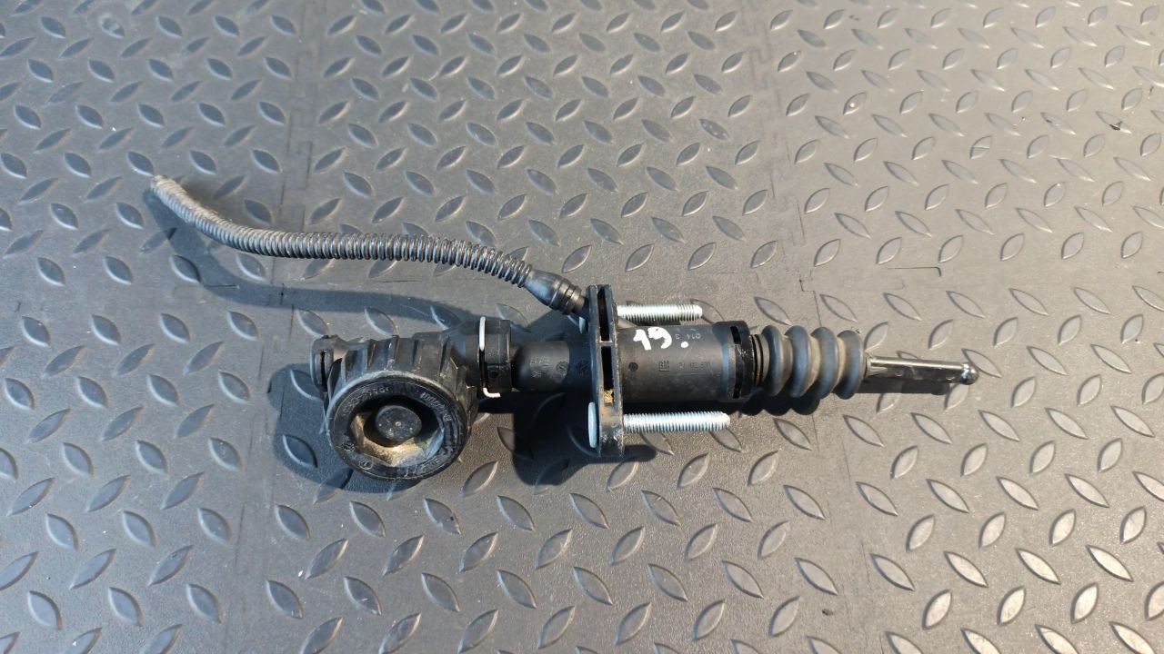 Цилиндр сцепления главный Opel Vectra/C 2002-2008