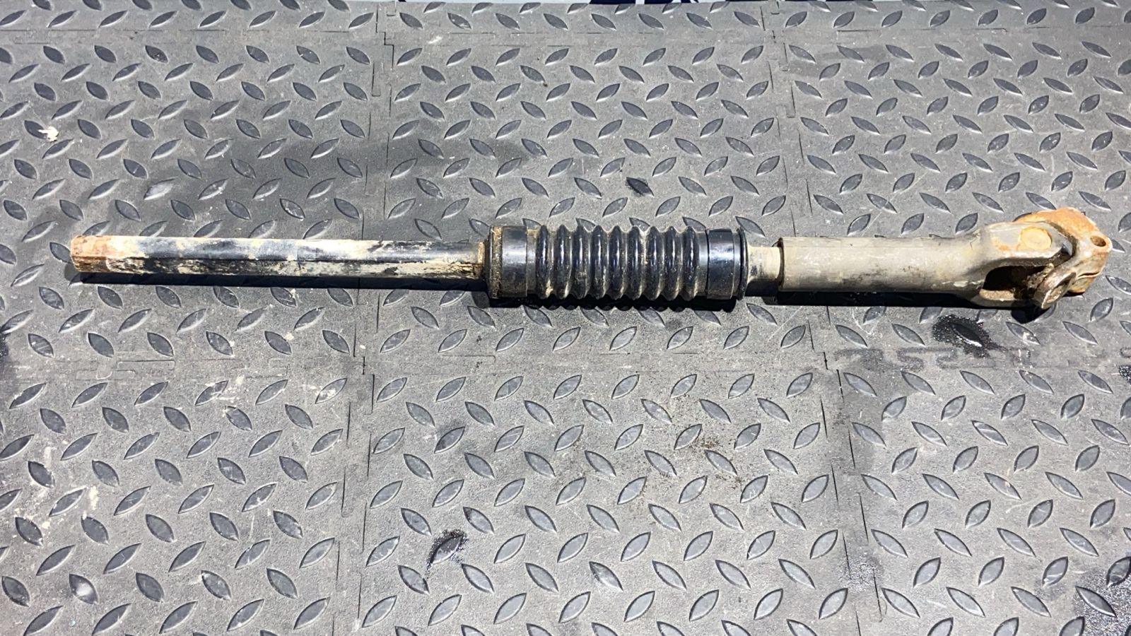 Кардан рулевой Mercedes M/W163 1997-2005