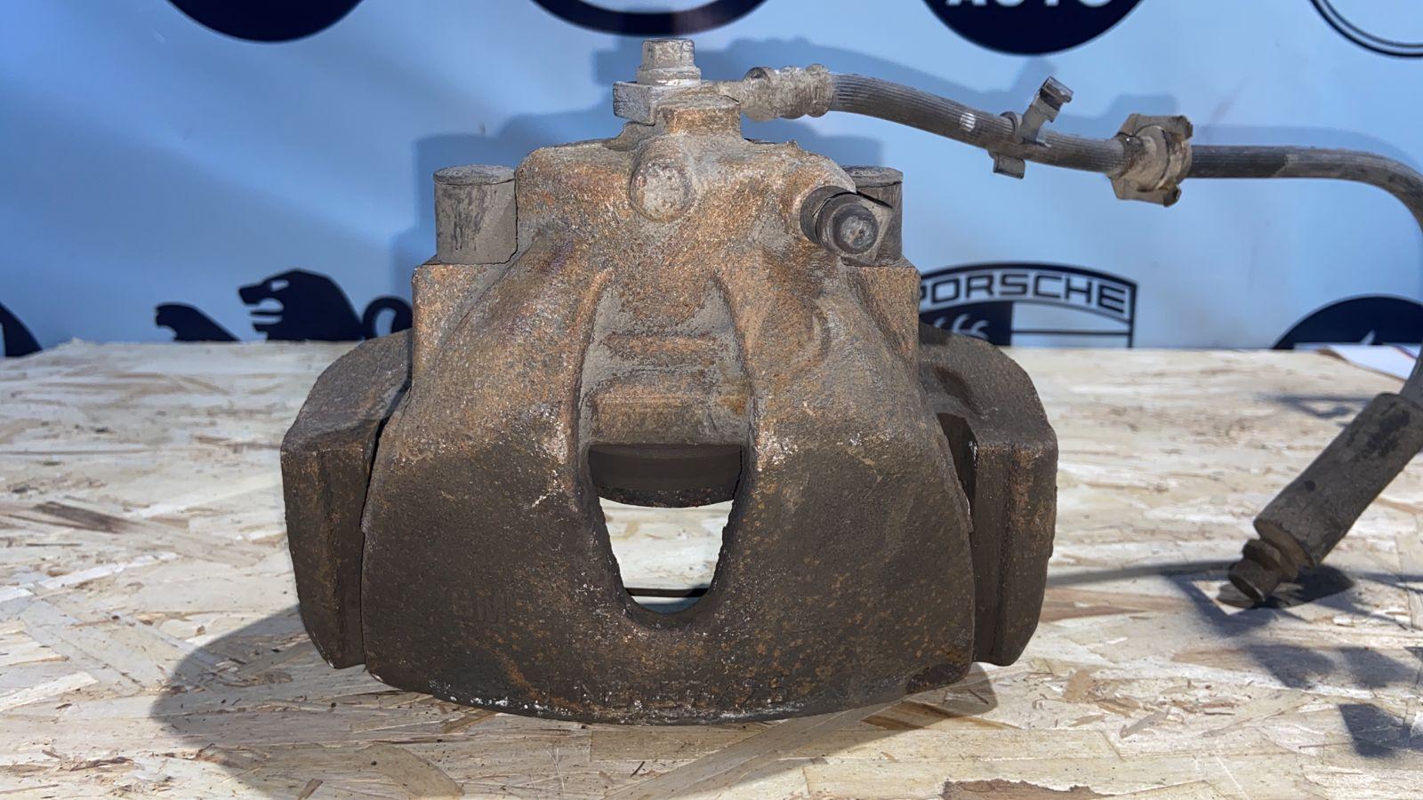 Суппорт передний левый Opel Zafira/B 2005-2014