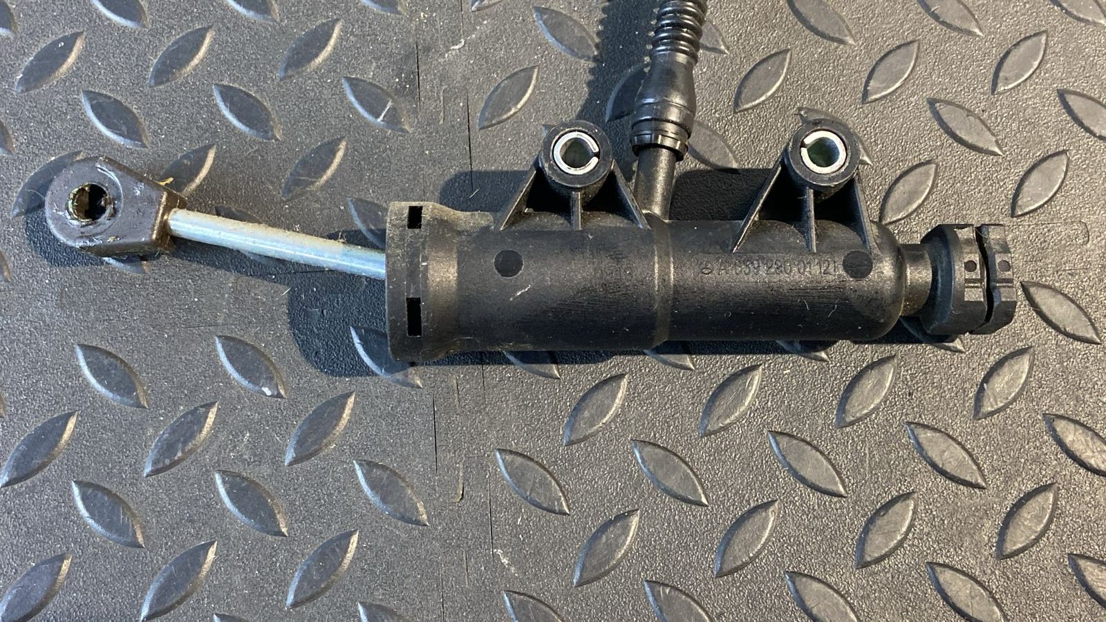 Цилиндр сцепления главный Mercedes Vito/W639 2003-2014