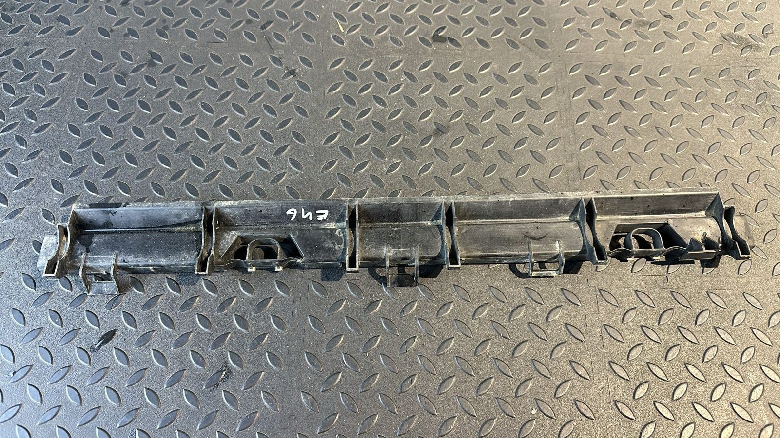 Кронштейн радиатора BMW 3/E46 1998-2007