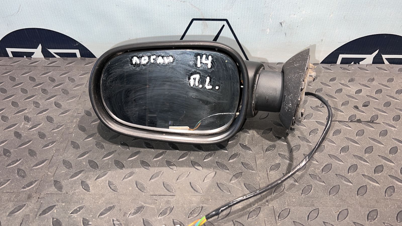 Зеркало левое Renault Logan 2004-2015