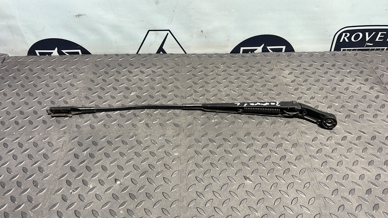 Поводок стеклоочистителя левый Opel Zafira/B 2005-2014