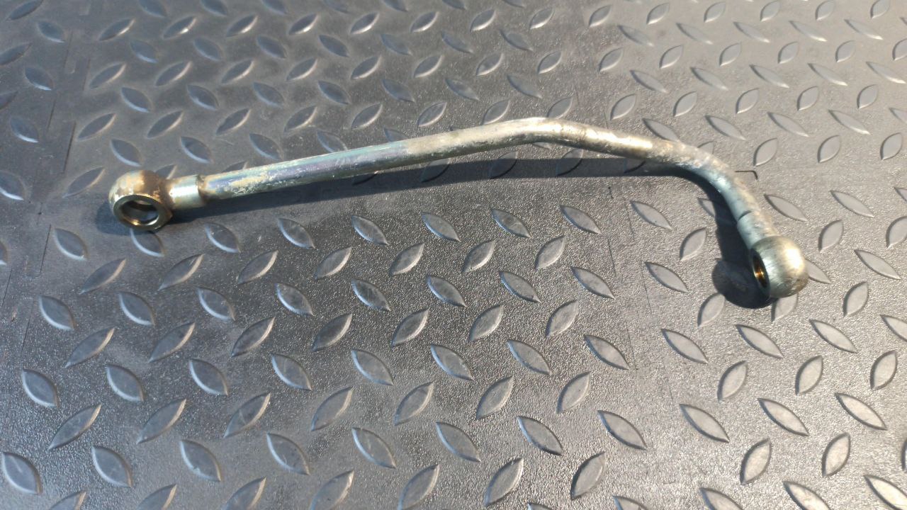 Трубка топливная Toyota Avensis/2 2003-2009