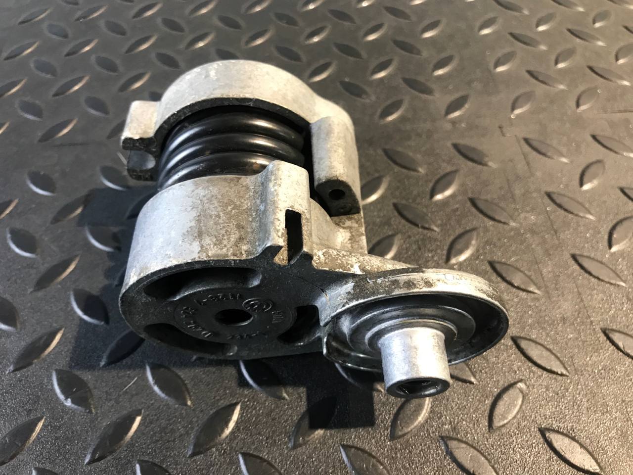 Натяжитель ремня BMW 1/E87 2004-2011