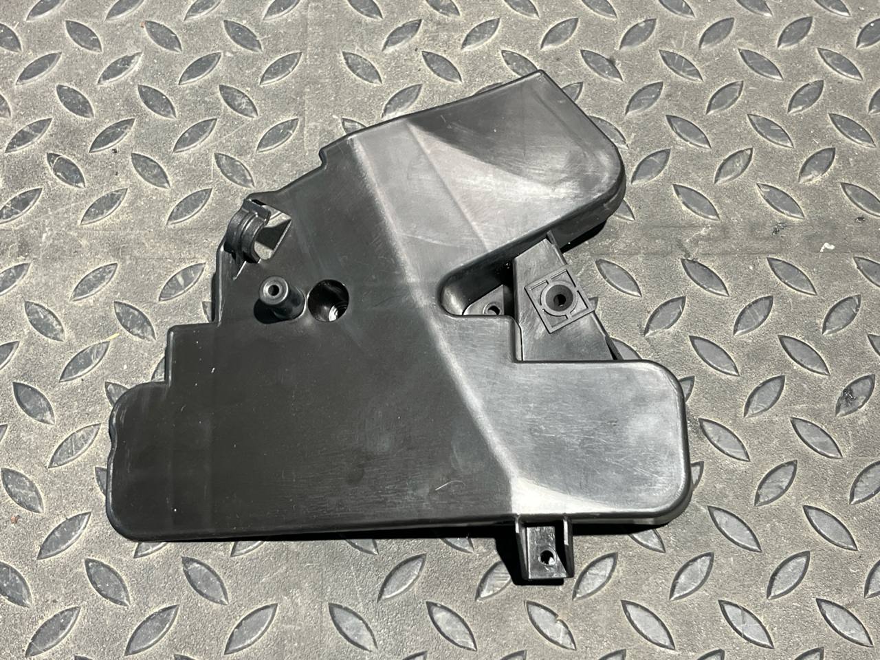 Крышка корпуса отопителя Opel Signum 2003-2008