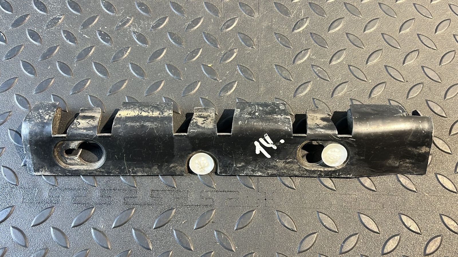 Кронштейн бампера задний правый Renault Logan 2004-2015