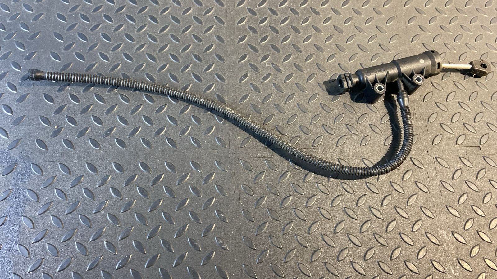 Трубка цилиндра сцепления Mercedes Vito/W639 2003-2014