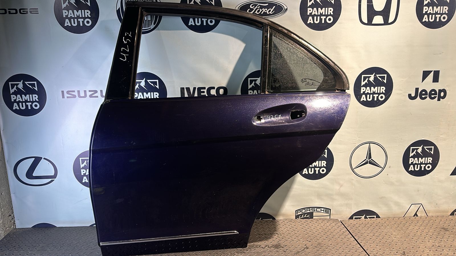 Дверь задняя левая Mercedes C/W204 2006-2015