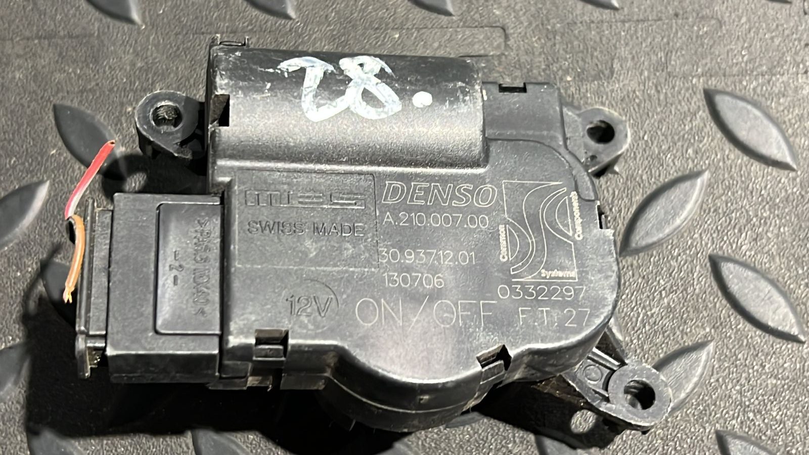 Моторчик заслонки отопителя Opel Corsa/D 2006-2014